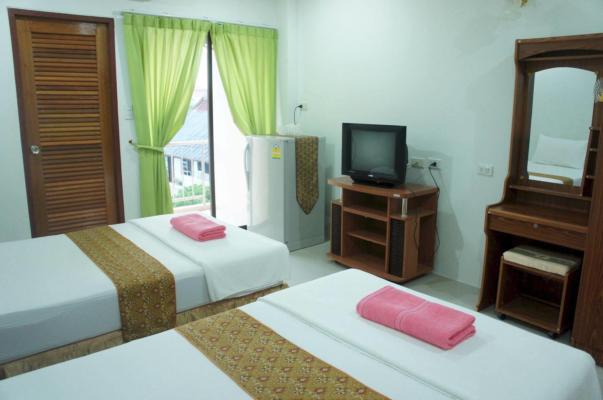 Patong G&B Guesthouse מראה חיצוני תמונה